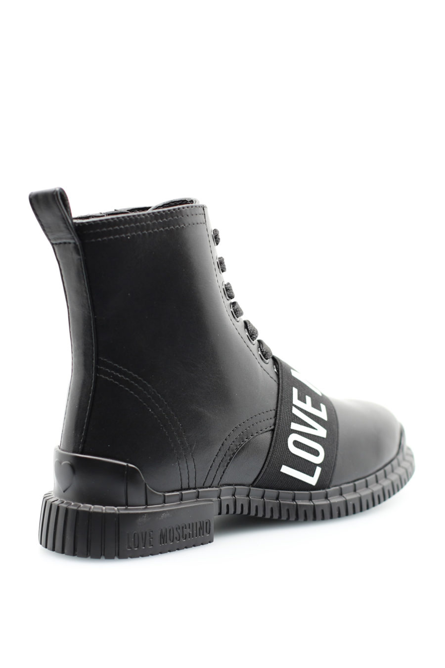 Black ankle boots with large logo - 44230c7c17ba1ca31b6353078679de2674856dd2