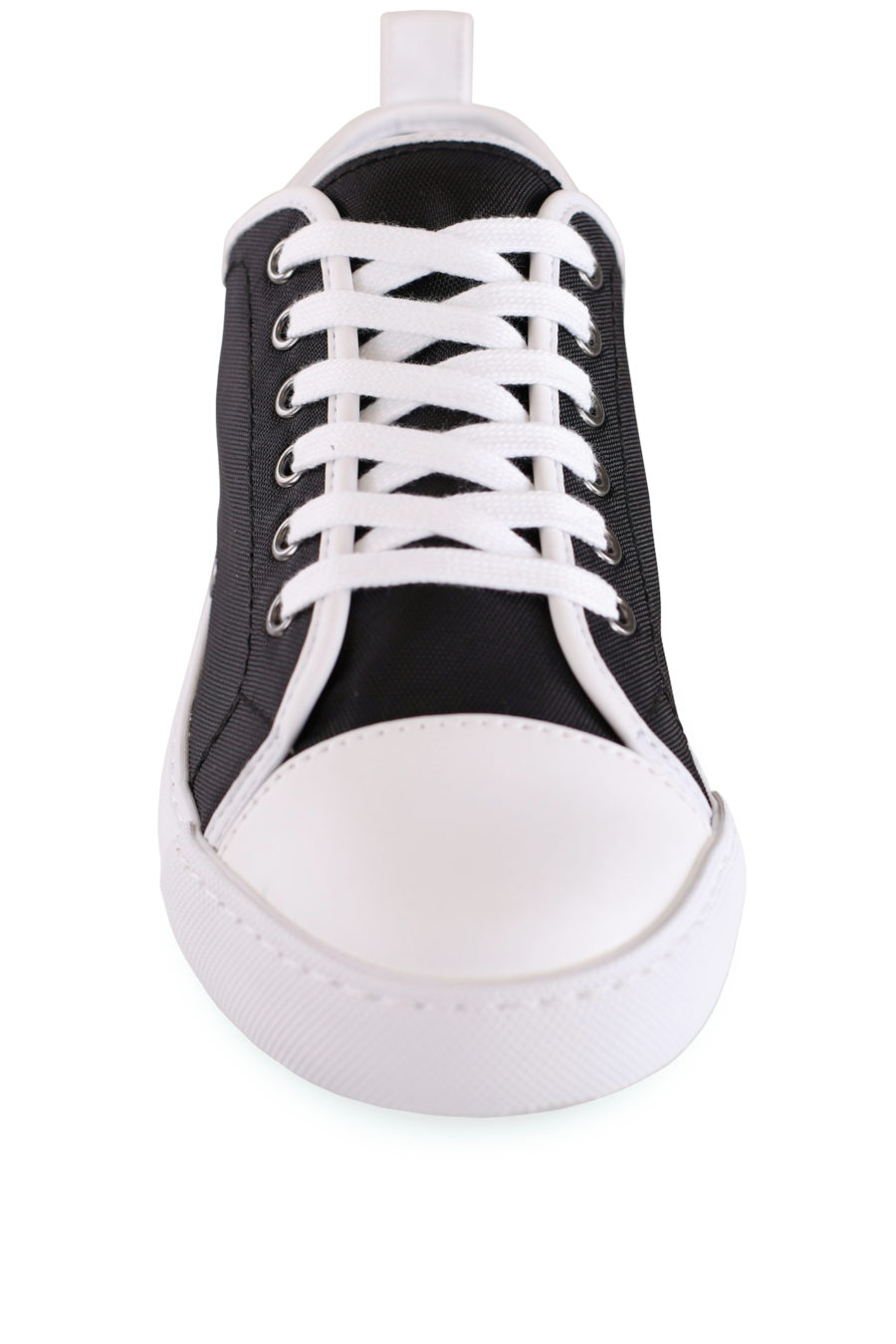 Zapatillas negras con borde blanco y logo - IMG 8420 copia