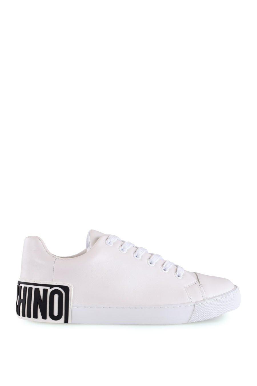 Zapatillas blancas con logo de goma - IMG 8484 copia