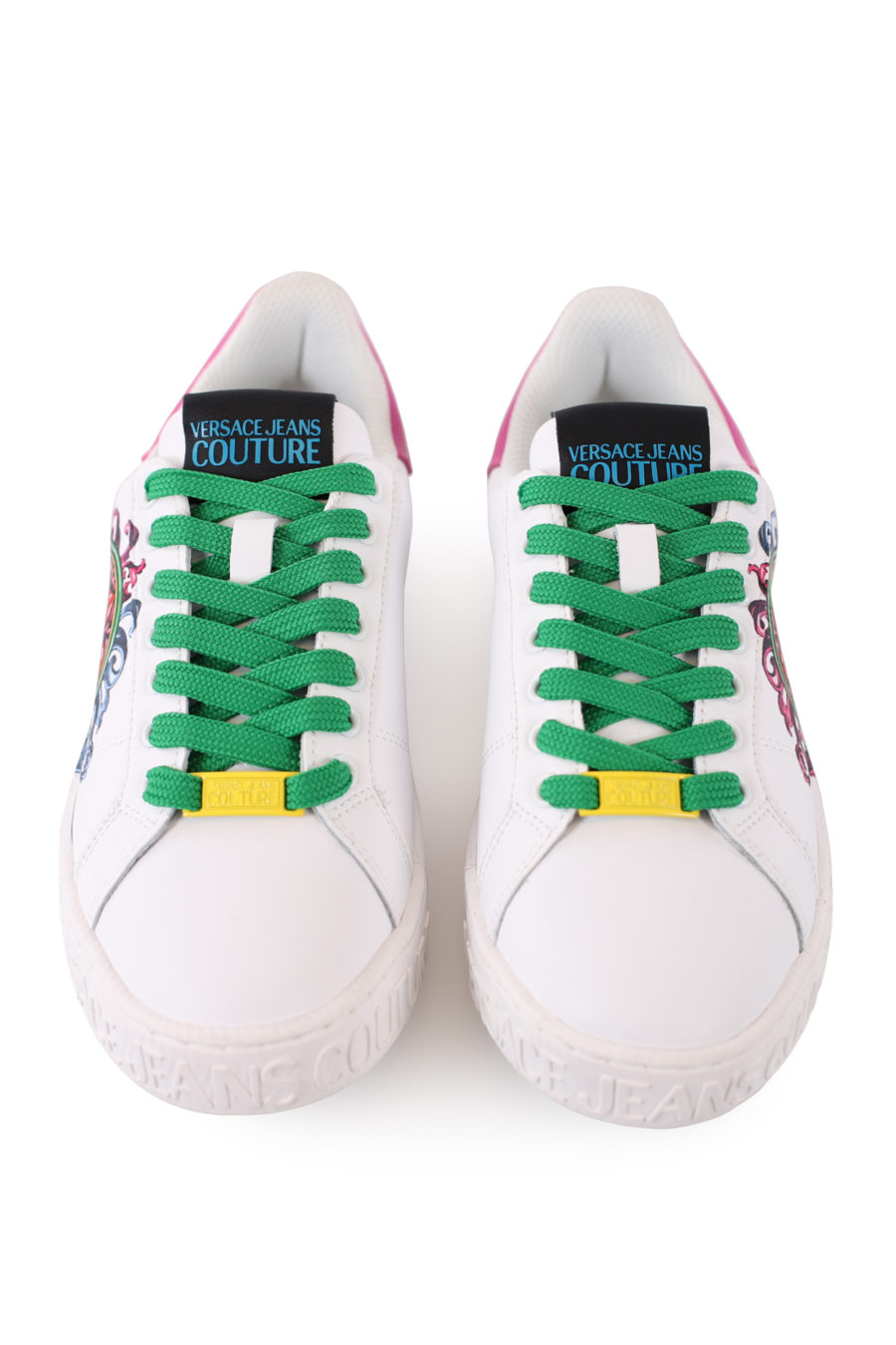 Zapatillas blancas con estampado - IMG 8997