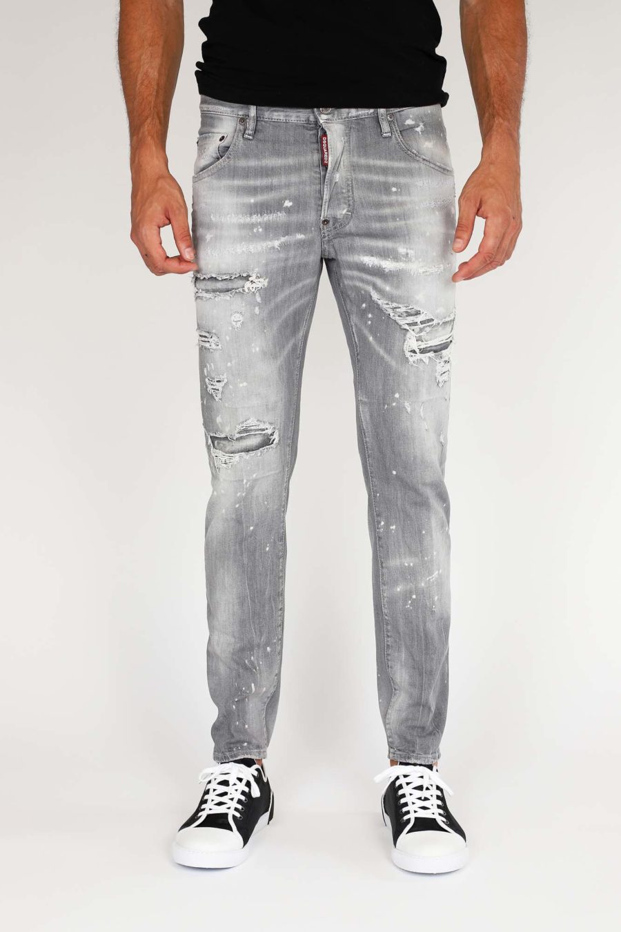 Skater-Jeans "Skater" grau getragen - IMG 9821