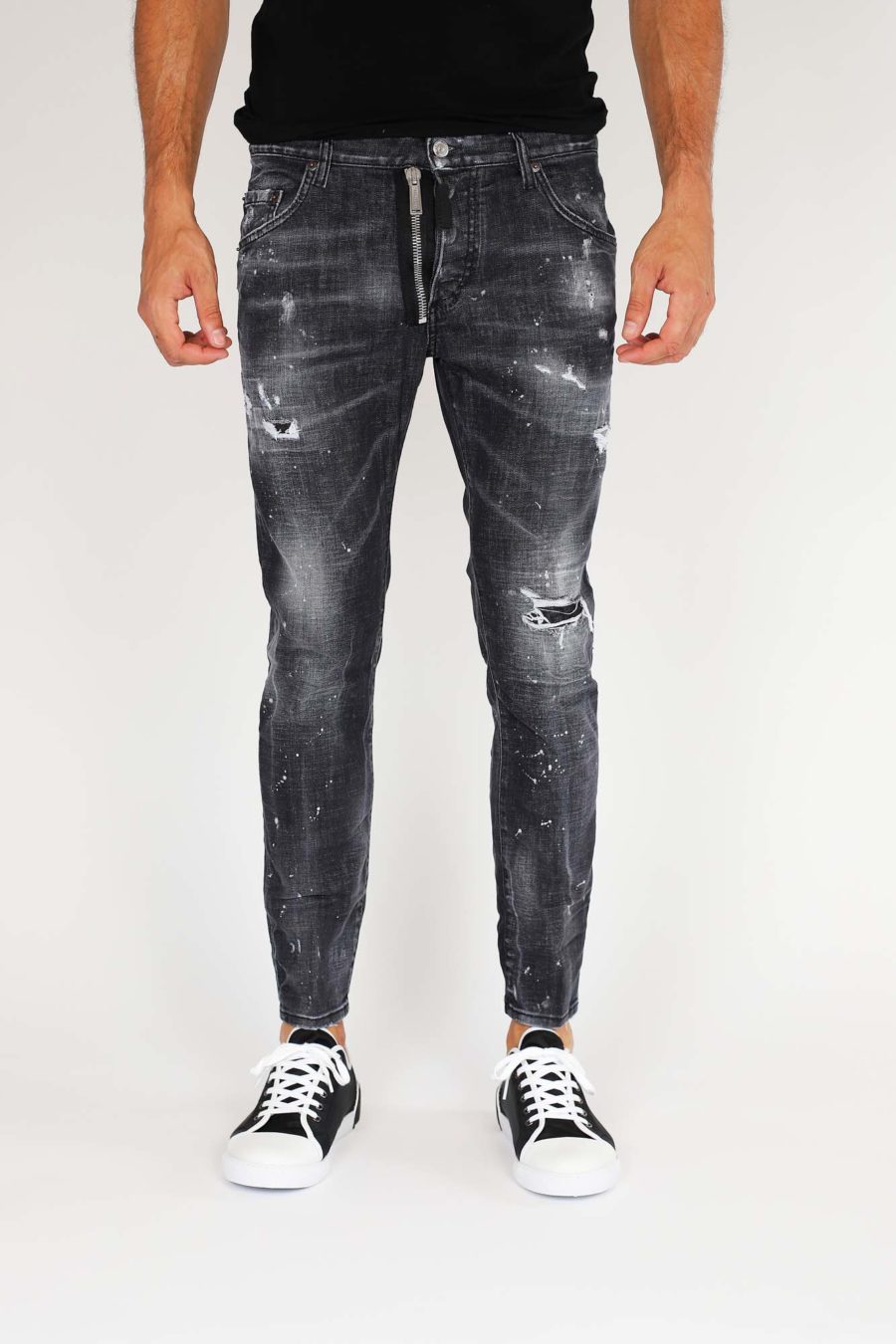 Schwarze "Skater"-Jeans mit Reißverschluss - IMG 9826