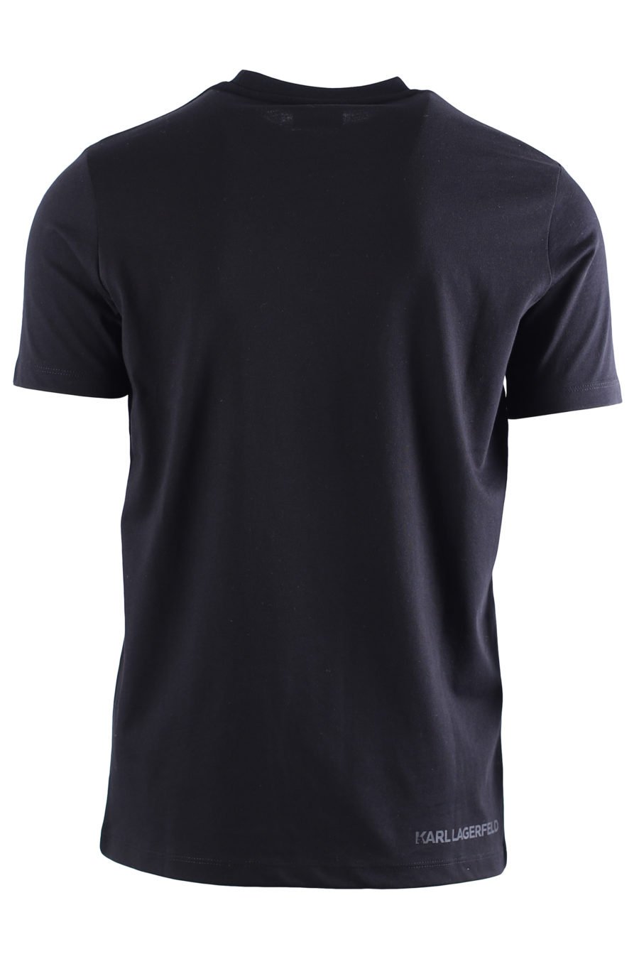 Camiseta negra con logotipo lateral en relieve - IMG 0574