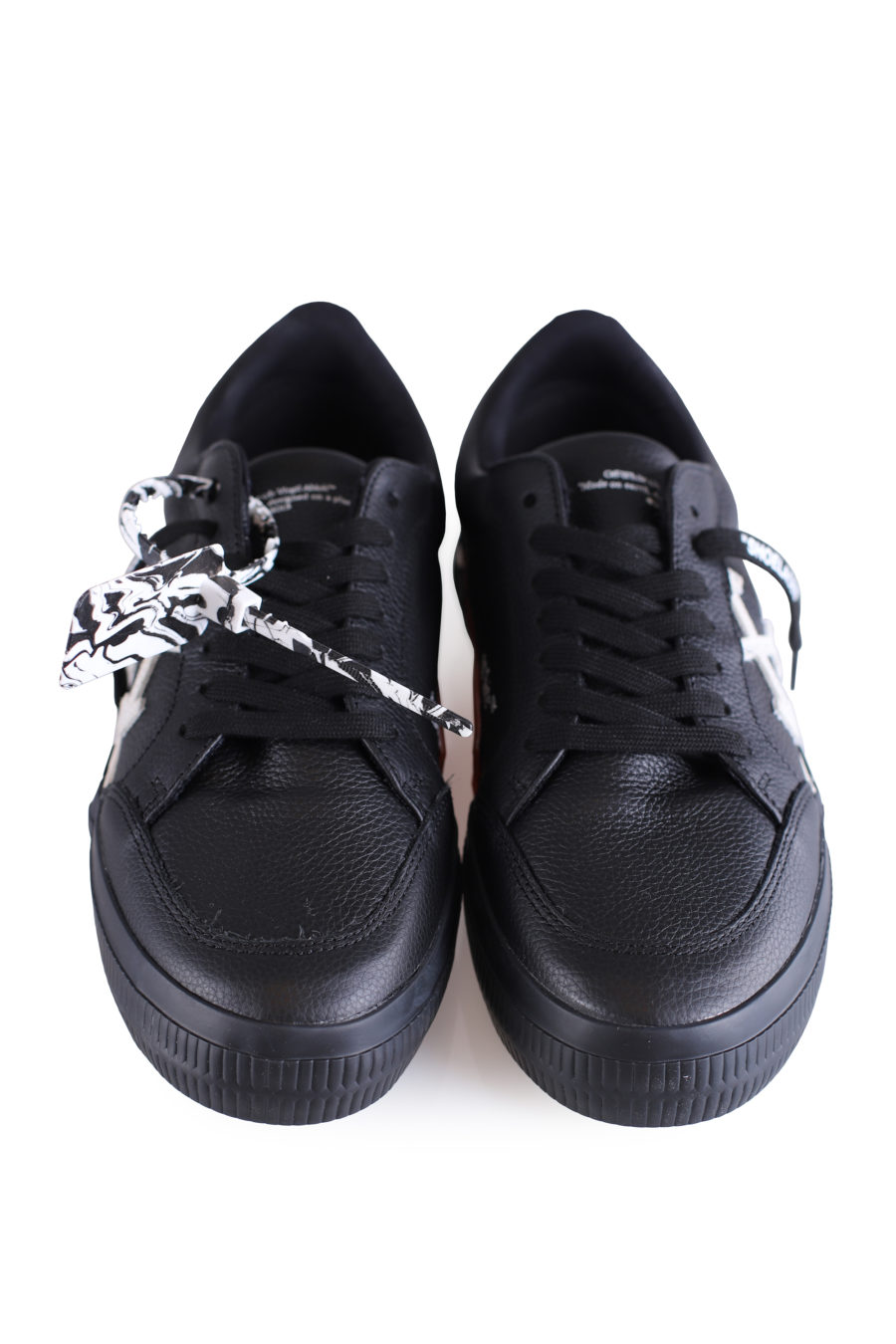 Zapatillas negras "Vulcanized" de cuero - IMG 0678