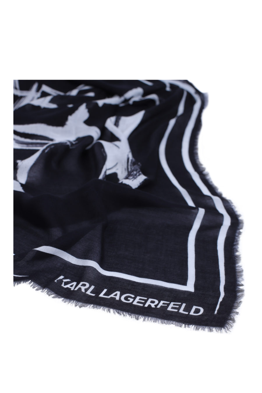 Bufanda negra con logo blanco grande - IMG 9140