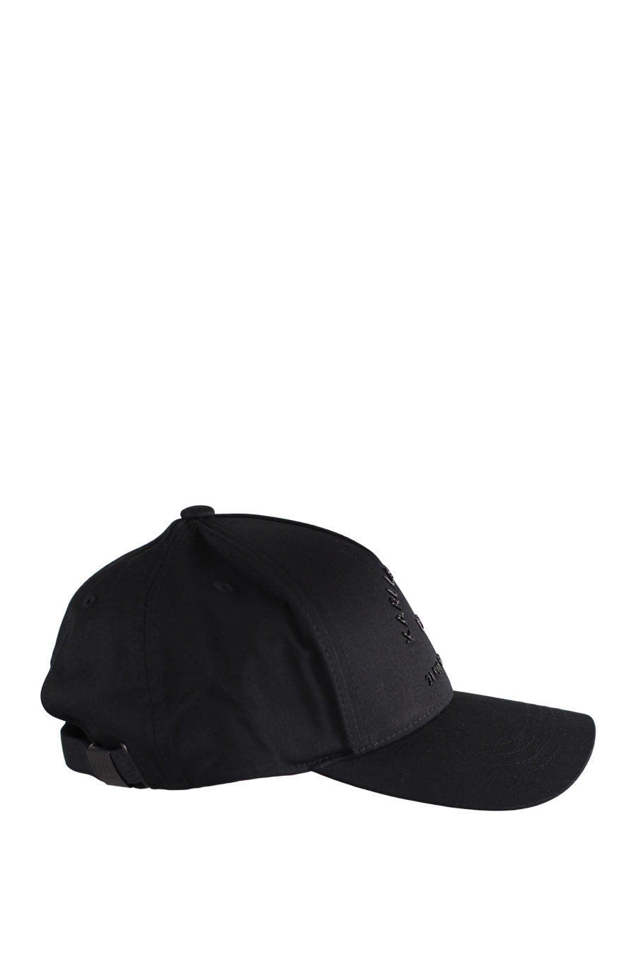 Gorra negra con logotipo negro en relieve - IMG 9599