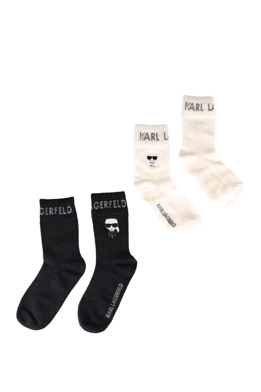 Conjunto de duas meias pretas e brancas com "Karl" e "Choupette" - IMG 9654