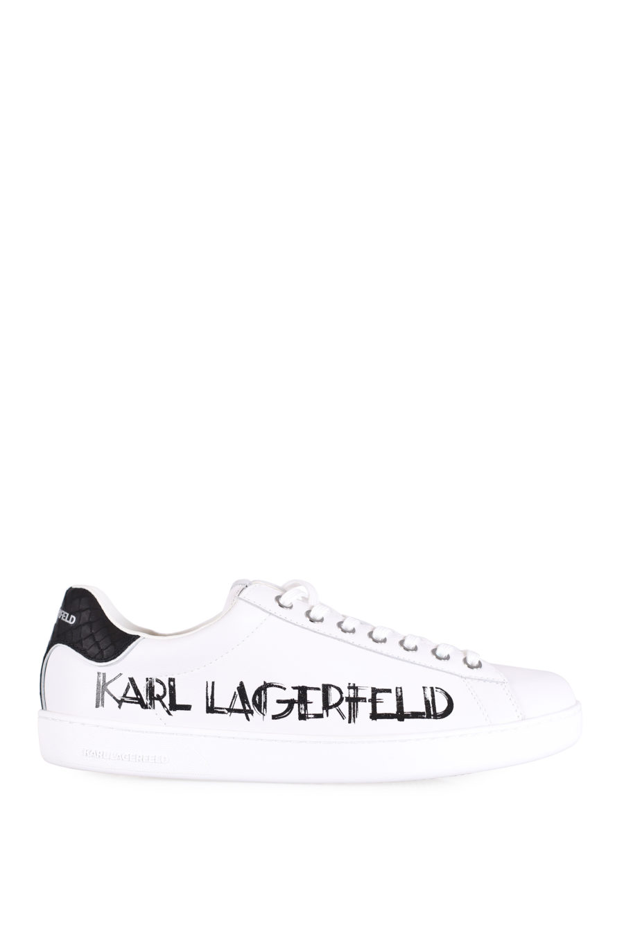 Zapatillas blancas con logotipo "Art" - IMG 0754