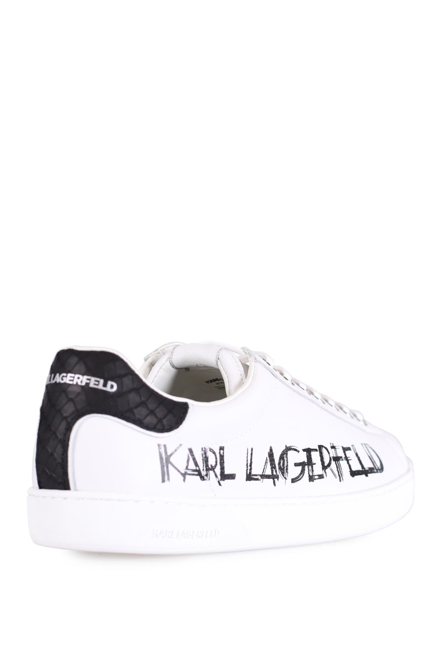 Zapatillas blancas con logotipo "Art" - IMG 0755