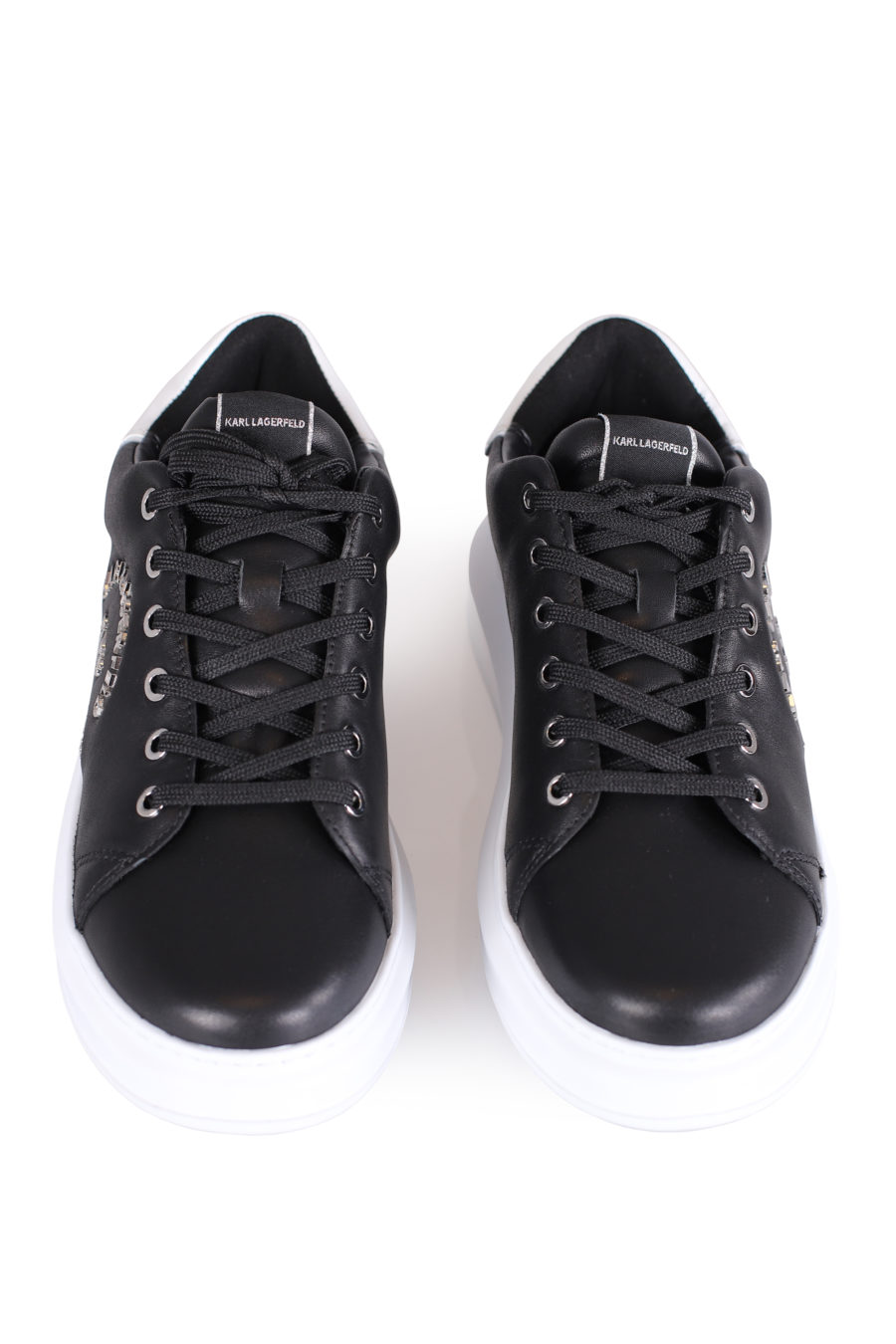 Zapatillas negras con logotipo "Maison" plateado - IMG 0790
