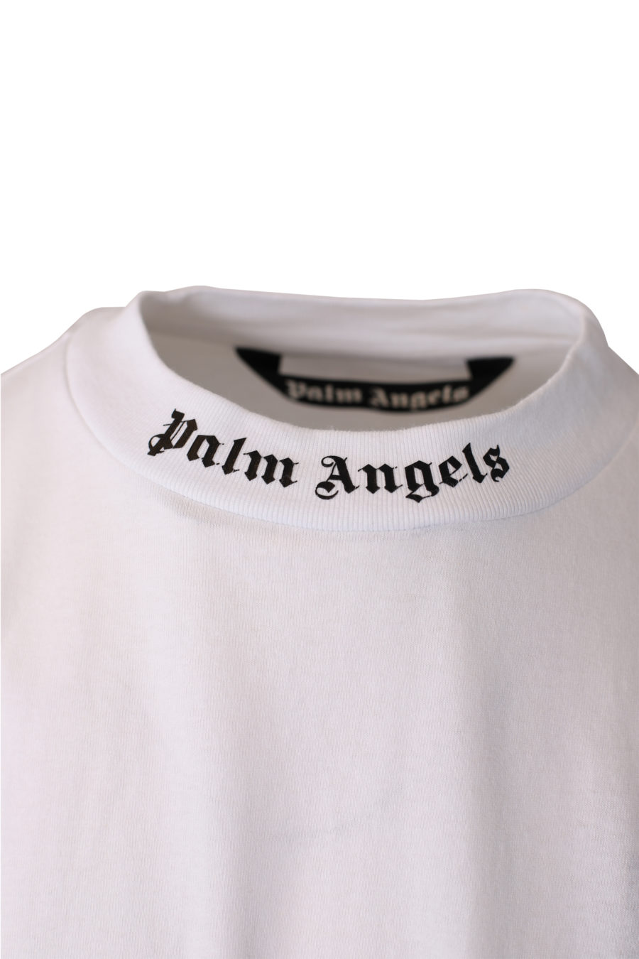 White oversize T-shirt with logo on the collar - IMG 1046