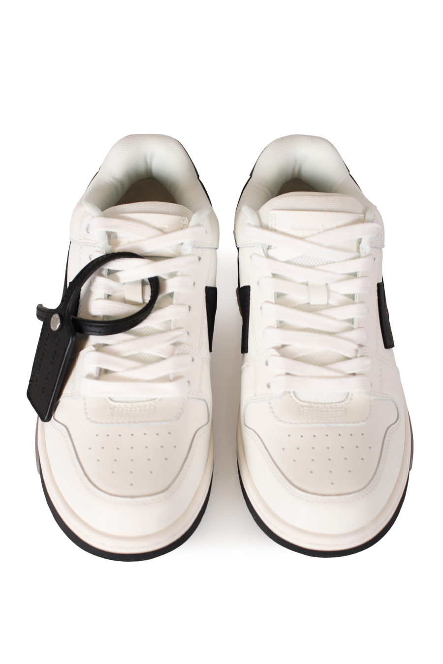 Zapatillas "out of office" blancos con negro - IMG 1116