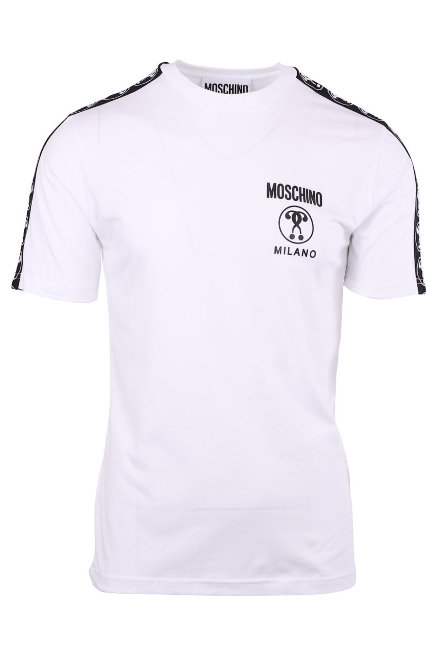 Camiseta blanca logo negro parte delantera y mangas - IMG 9968