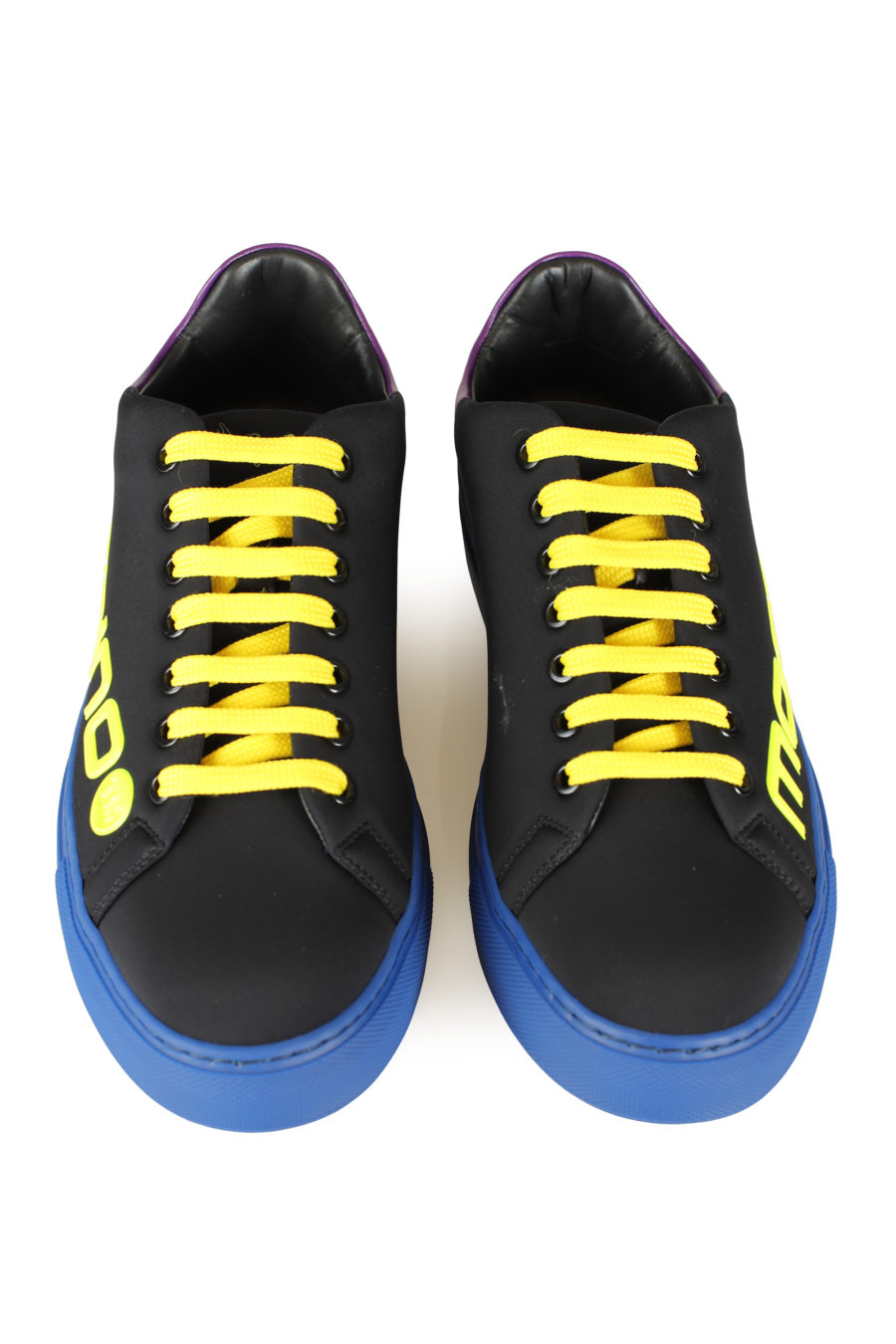 Zapatillas negras con detalles de colores - IMG 3453