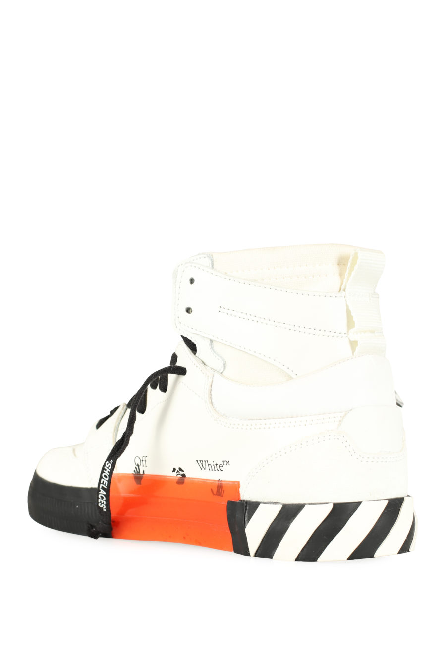 Zapatillas "Vulcanized High Top" blanco y negro - IMG 3483