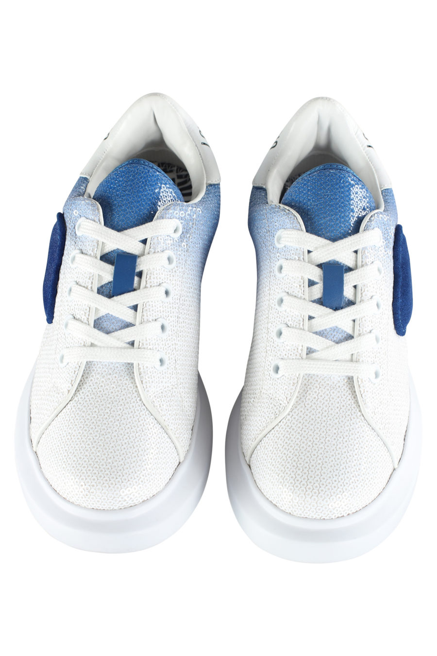 Zapatillas blancas con degrade azul y lentejuelas - IMG 5350