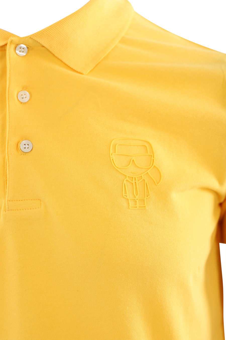 Polo amarillo con logo de goma - IMG 6505