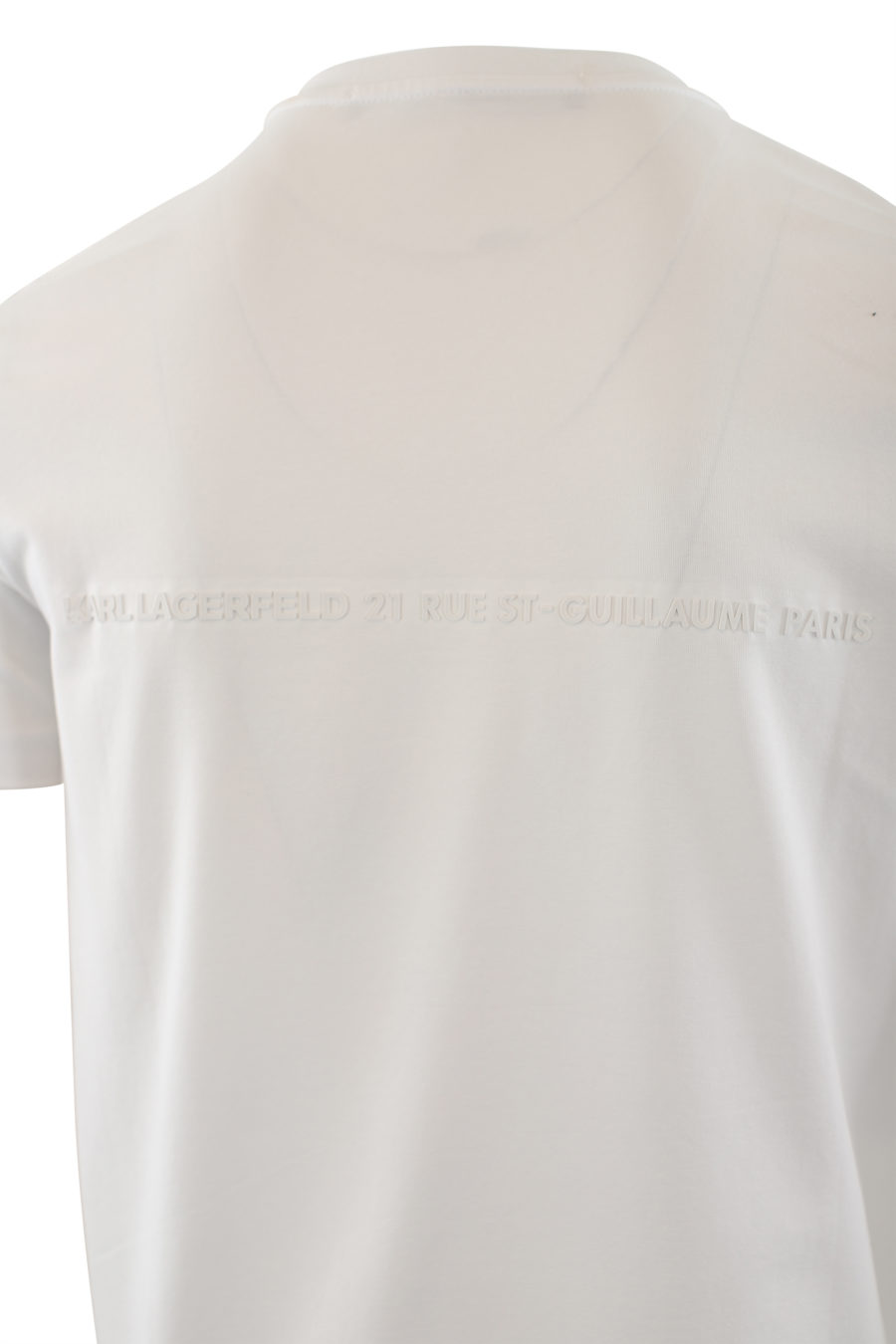 Camiseta blanca con logo de goma blanco - IMG 6528