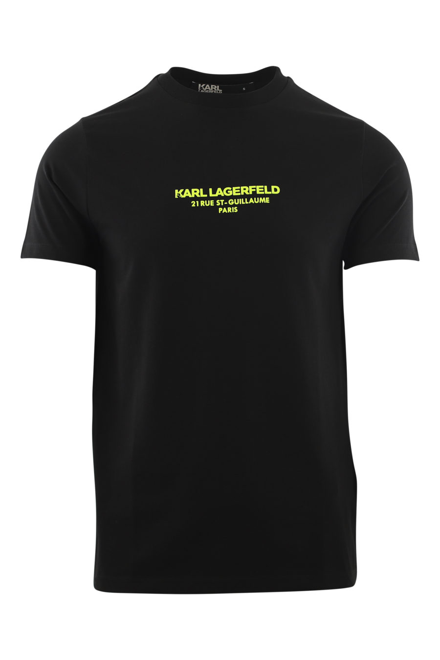 Camiseta negra con logo verde en relieve - IMG 6546