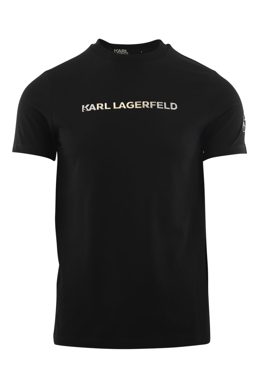 Camiseta negra con logo plateado en relieve - IMG 6557