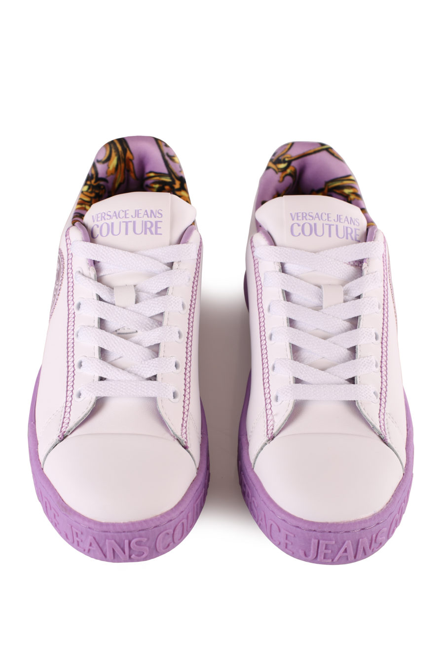 Zapatillas blancas y lila - IMG 4593