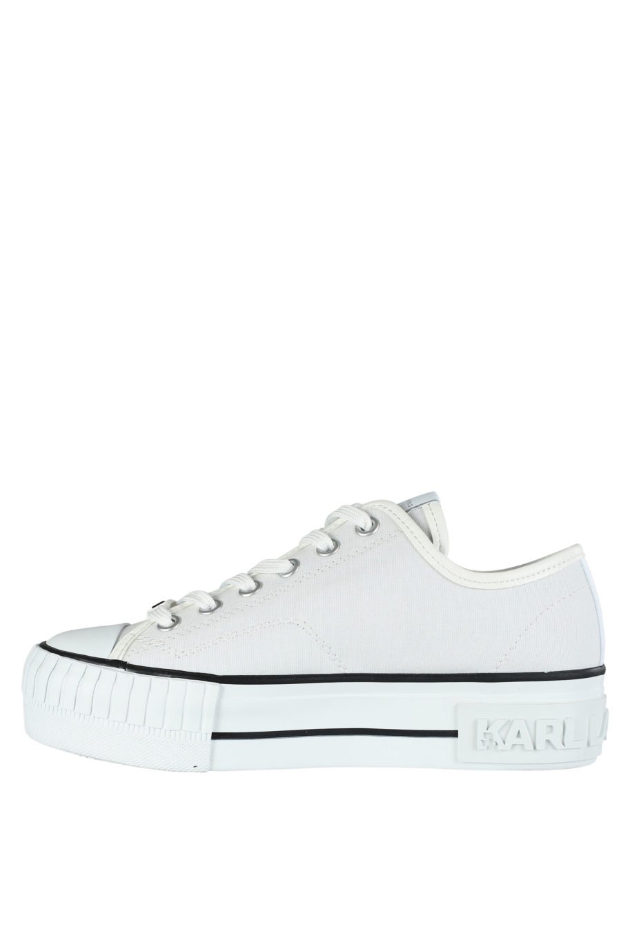 Zapatillas blancas con logo de goma en el lateral - IMG 5288