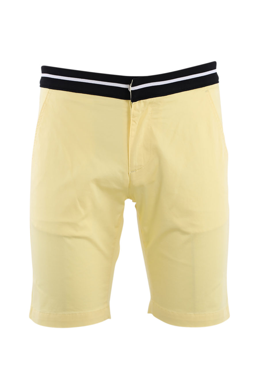 Pantalón corto amarillo - IMG 8852