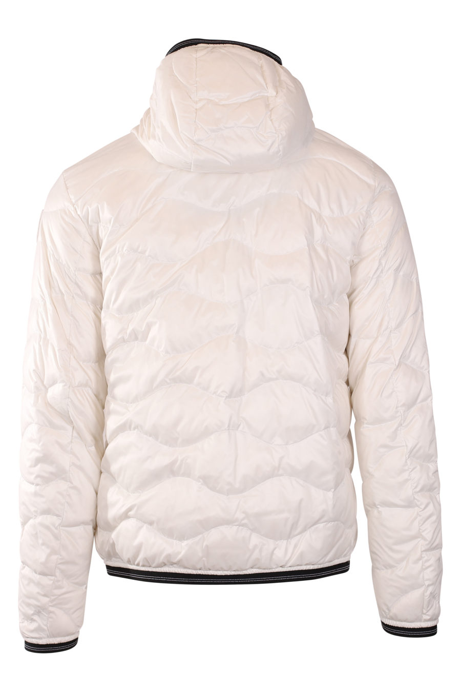 Weiße gewellte Jacke mit Kapuze - IMG 9417