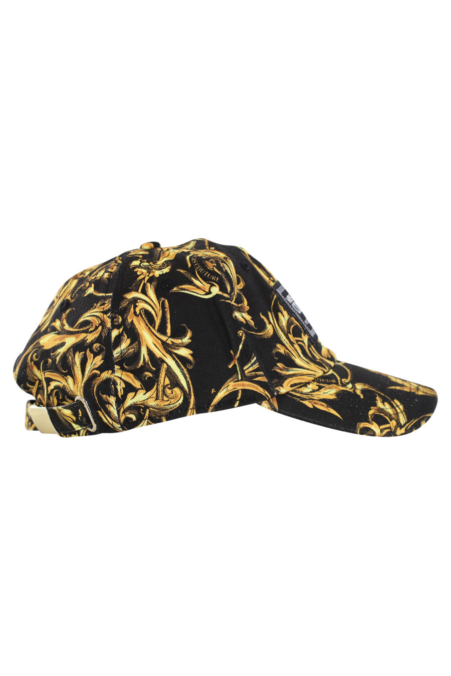 Gorra negra con estampado barroco dorado - IMG 0147