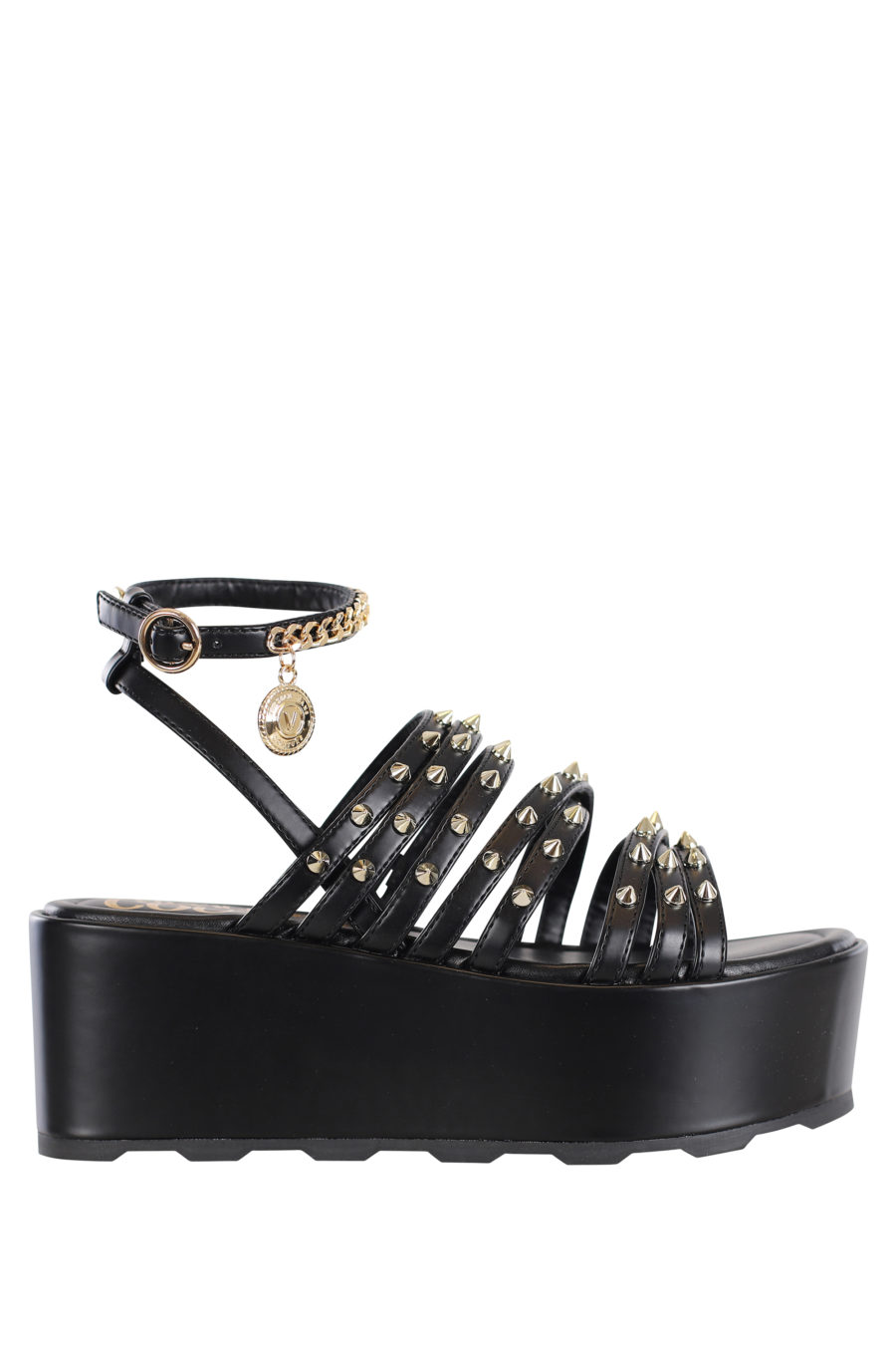 Sandalias negras con plataforma y detalles dorados - IMG 0178