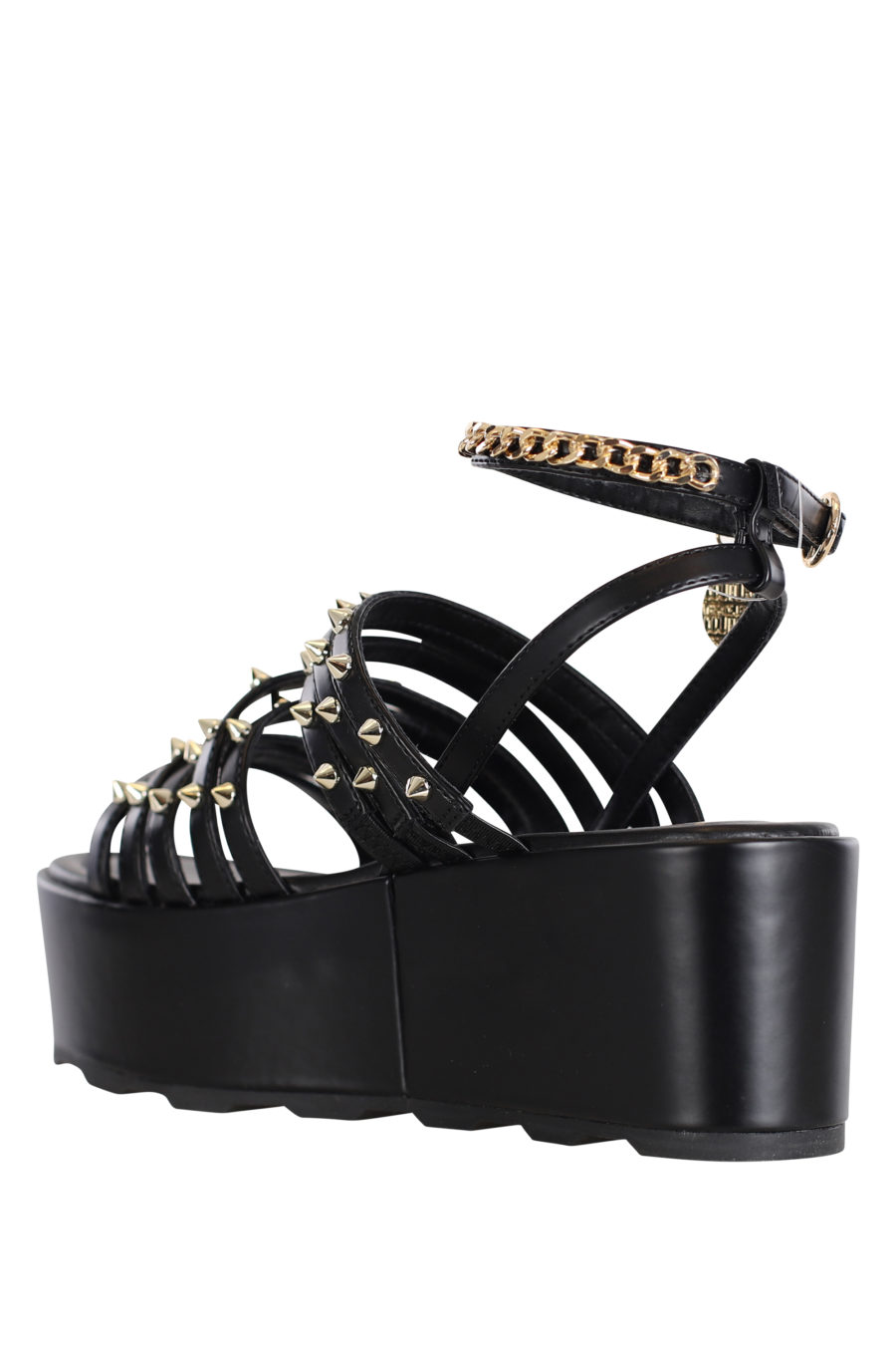 Sandalias negras con plataforma y detalles dorados - IMG 0186