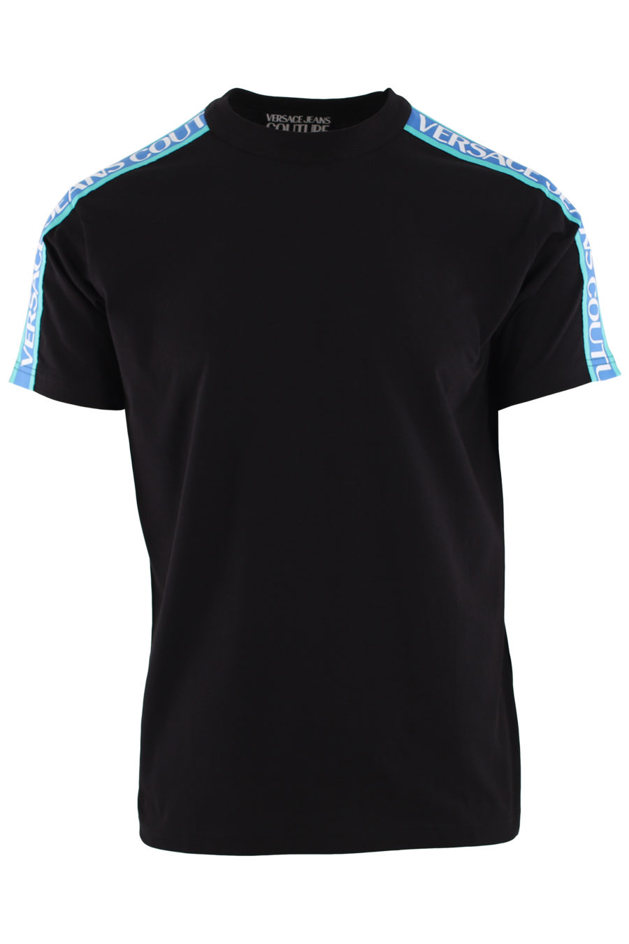 Camiseta negra con cinta azul con logotipo - IMG 0421