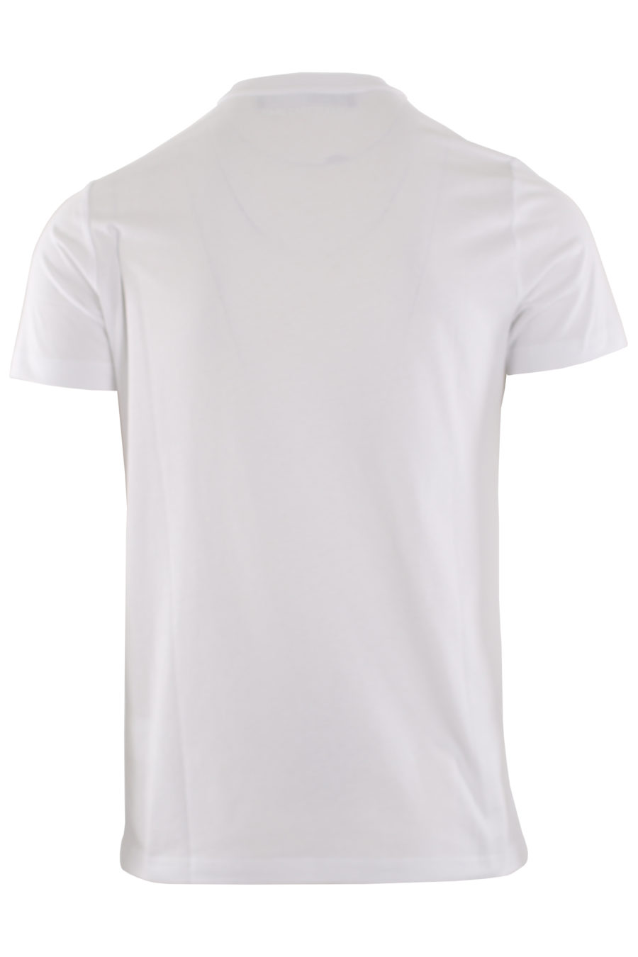 Camiseta blanca con logo grande bordado - IMG 0438