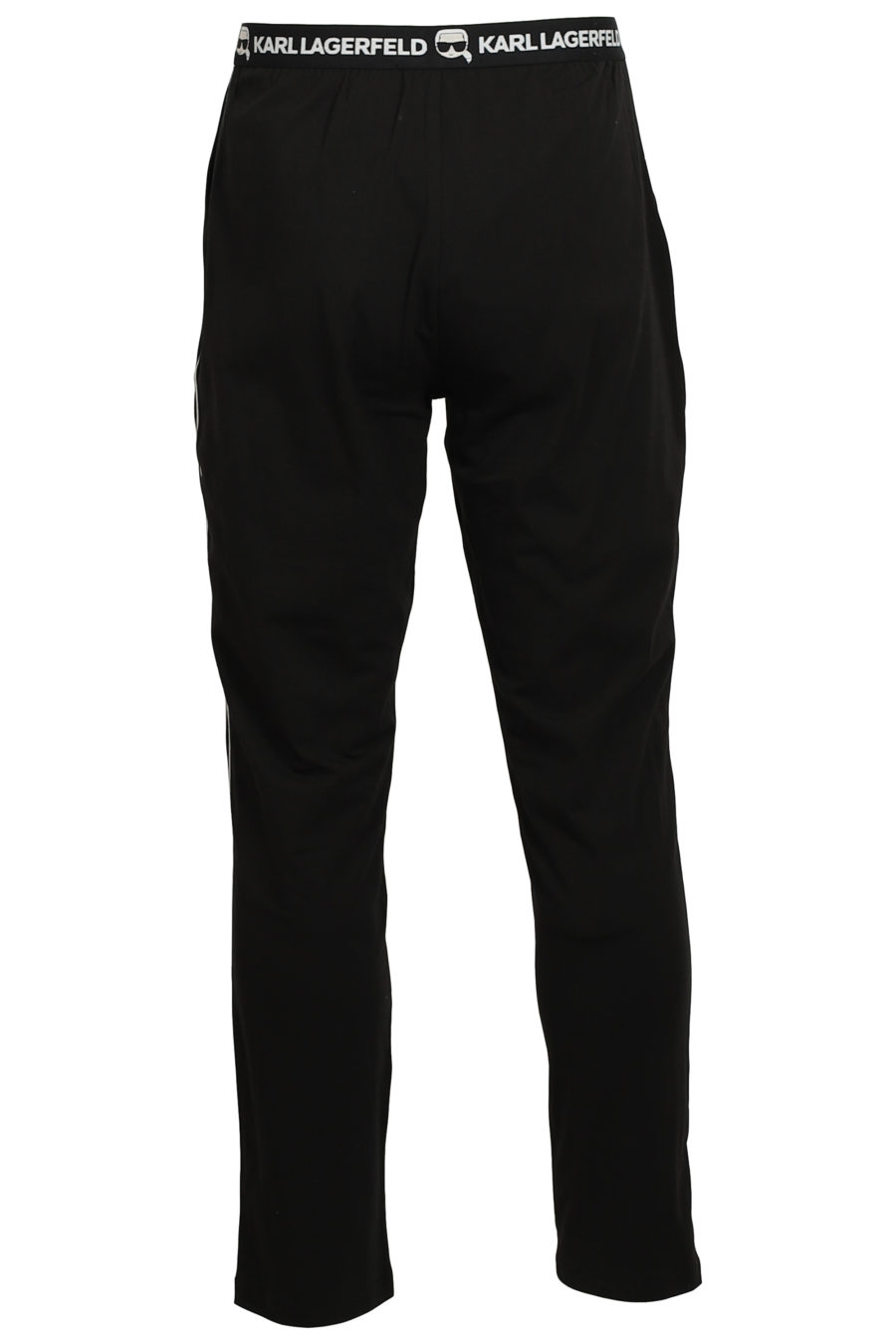 Set de pijama negro y blanco con logo en goma - IMG 3741