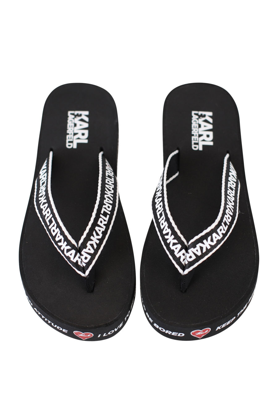 Black flip flops with ribbon logo - IMG 2168