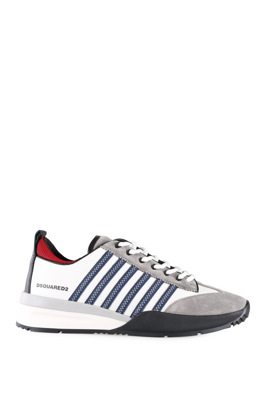 Zapatillas blancas y grises con líneas azules y detalle en rojo - IMG 0009