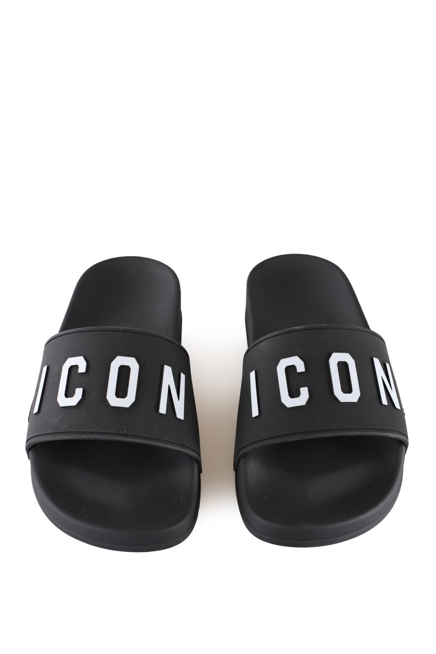 Black flip flops with white "icon" logo - IMG 0042