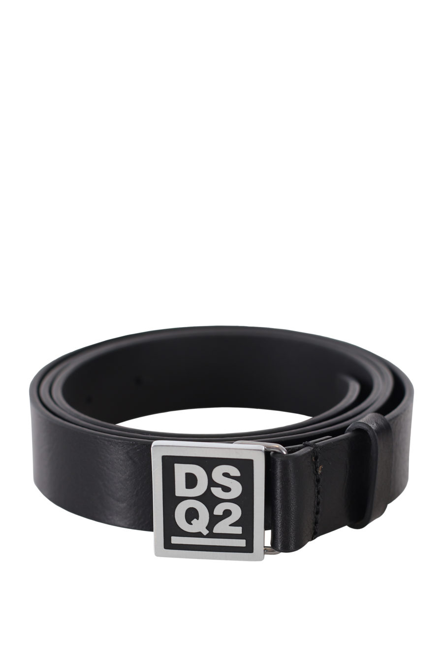 Cinturón negro con logo "dsq2" en placa - IMG 9401
