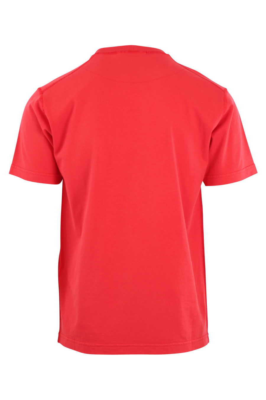 Camiseta roja con logo parche - IMG 9693