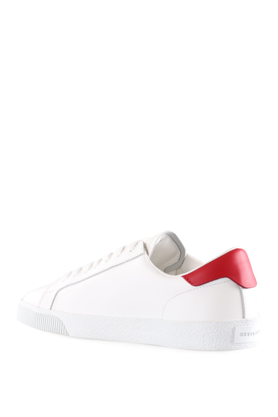 Zapatillas blancas con logo "icon" diagonal y detalle rojo - IMG 9532