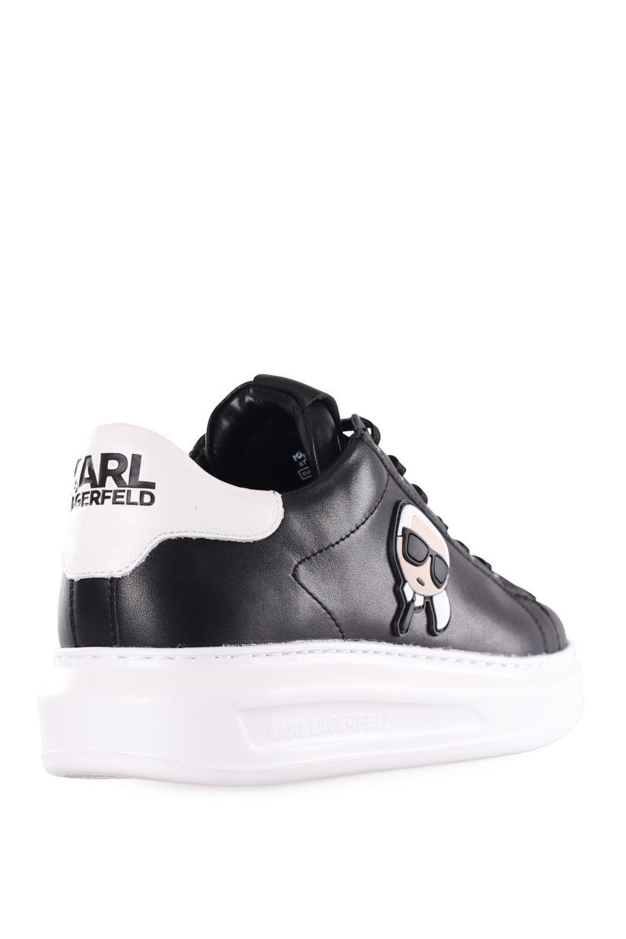 Zapatillas negras con logo "karl" en goma - IMG 9554