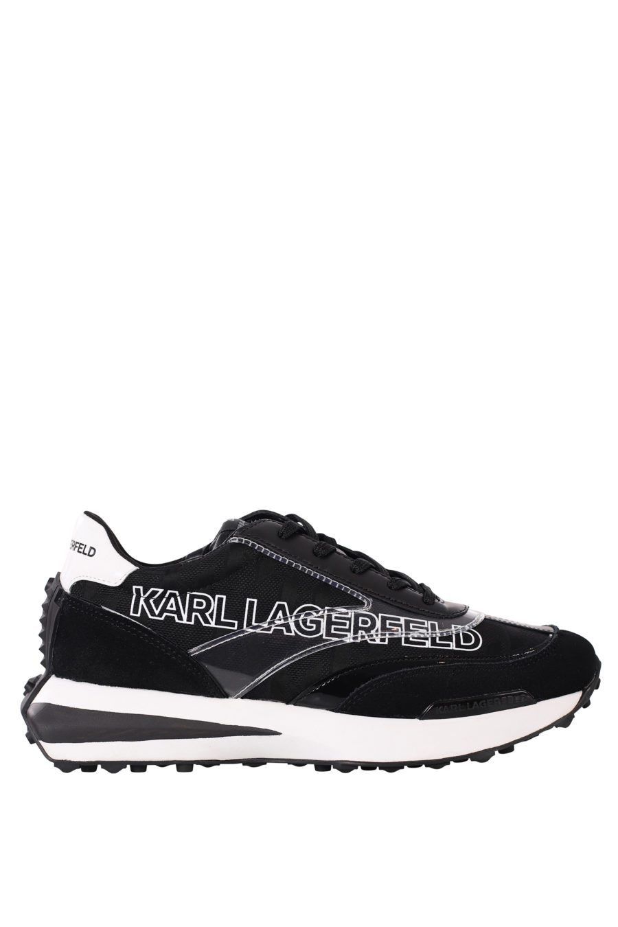 Zapatillas negras "zone" con logo blanco en silueta y suela blanca - IMG 0438