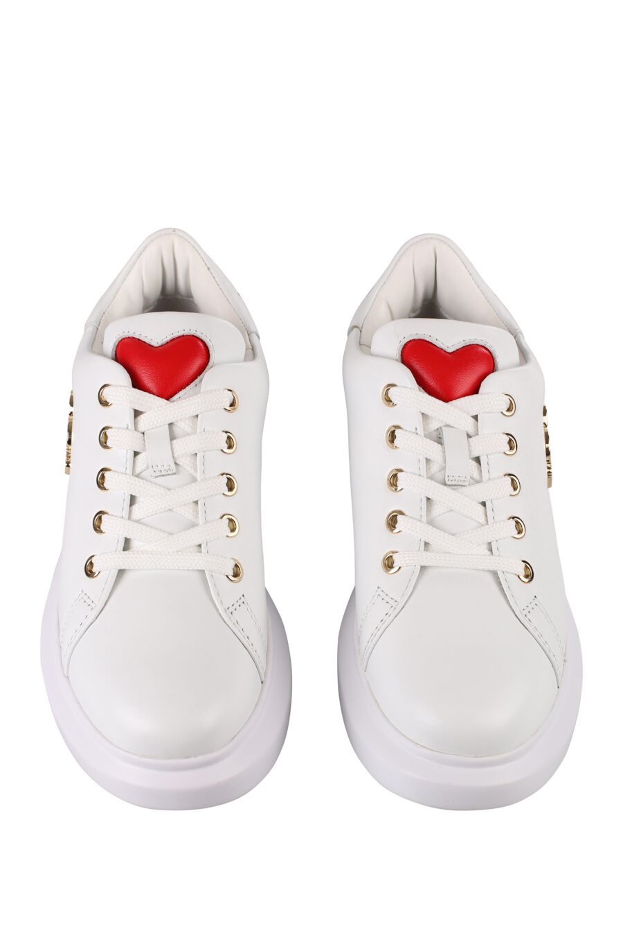 Zapatillas blancas con logo en metal dorado y suela blanca - IMG 1232