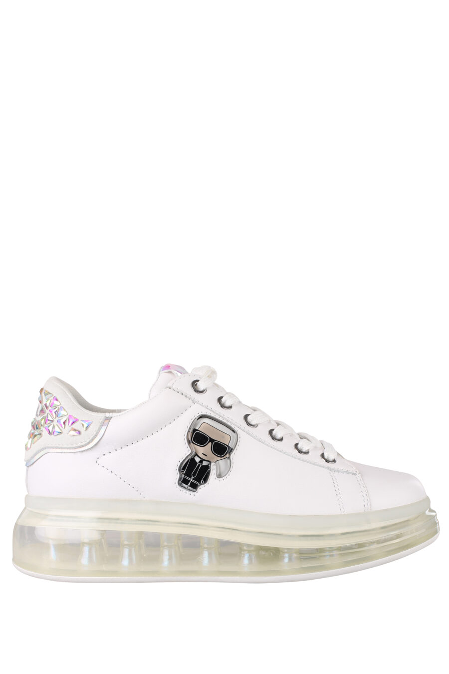 Zapatillas blancas con suela transparente y detalles en strass - IMG 1350