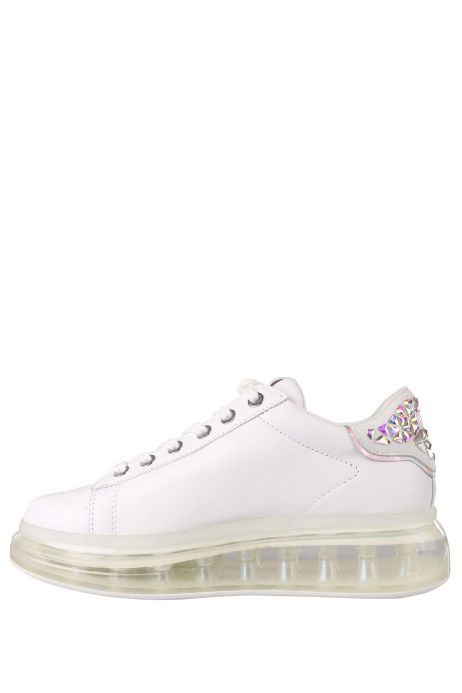 Zapatillas blancas con suela transparente y detalles en strass - IMG 1353
