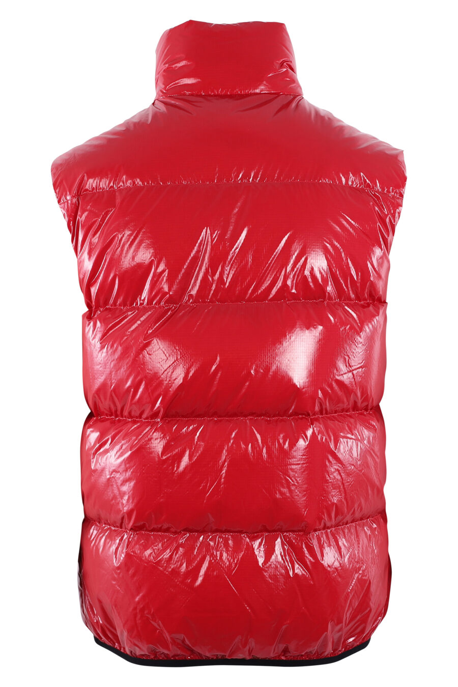 Chaleco rojo acolchado con logo negro - IMG 2879