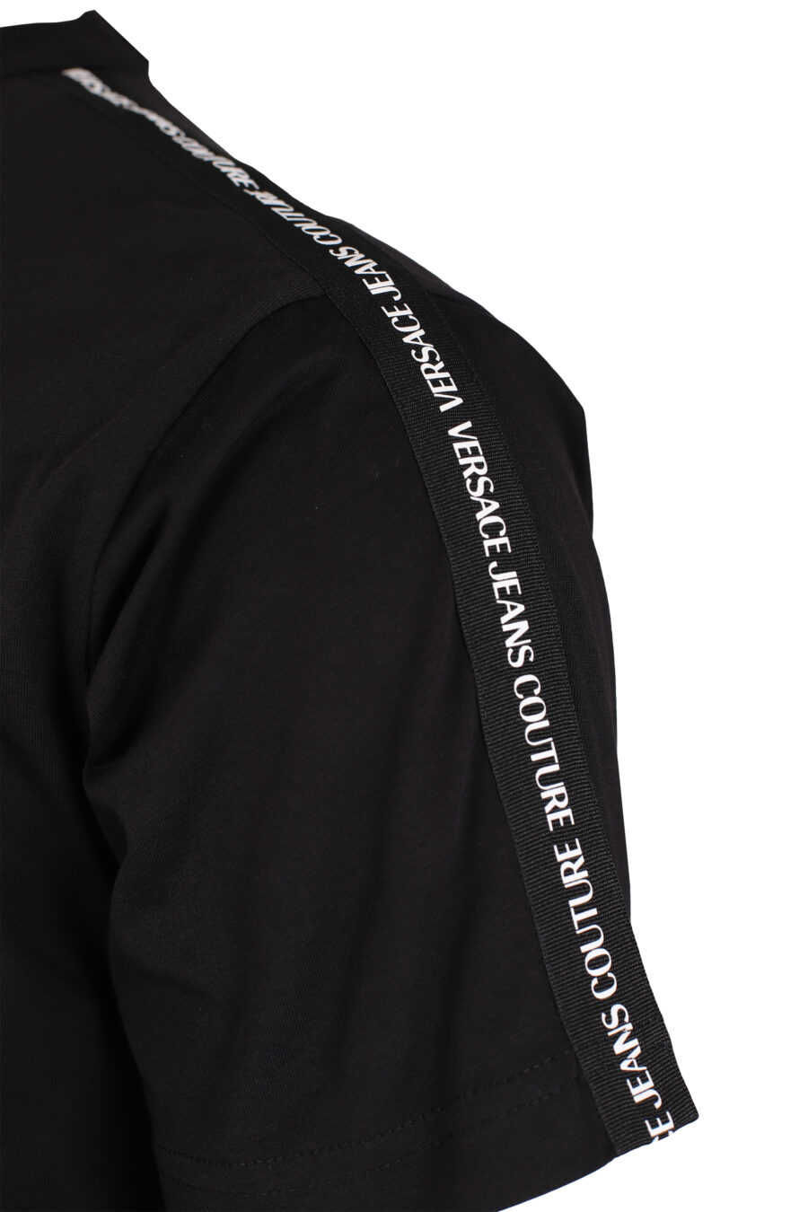 T-shirt noir avec mini logo sur les épaules - IMG 4013