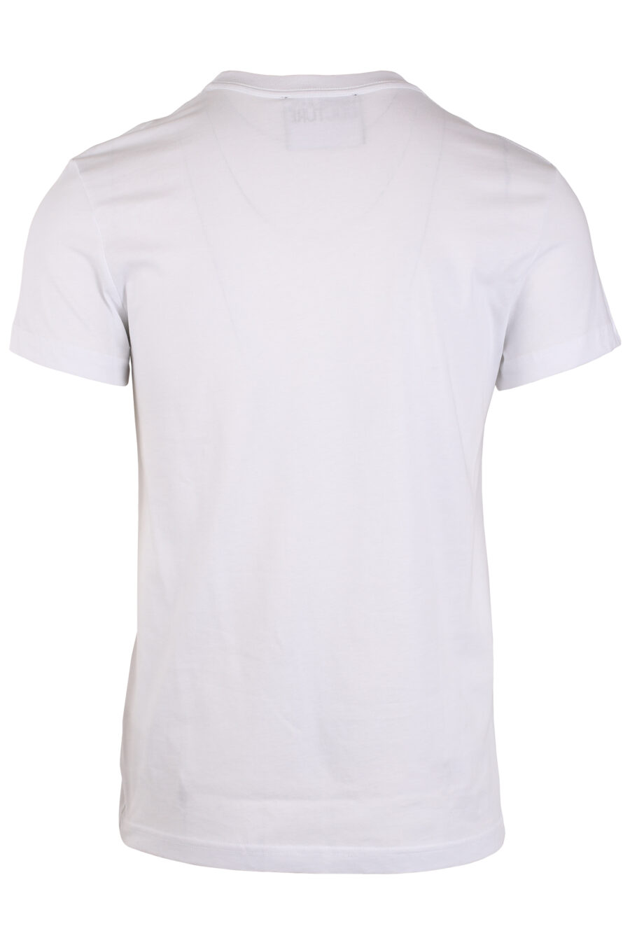 Camiseta blanca con logo en placa plateado - IMG 4051