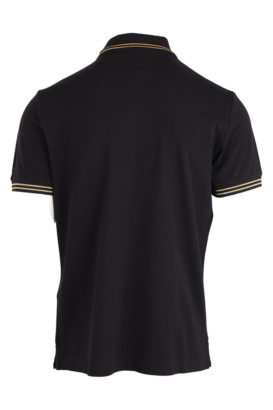 Schwarzes Poloshirt mit goldenen Streifen und Logostempel - IMG 4157