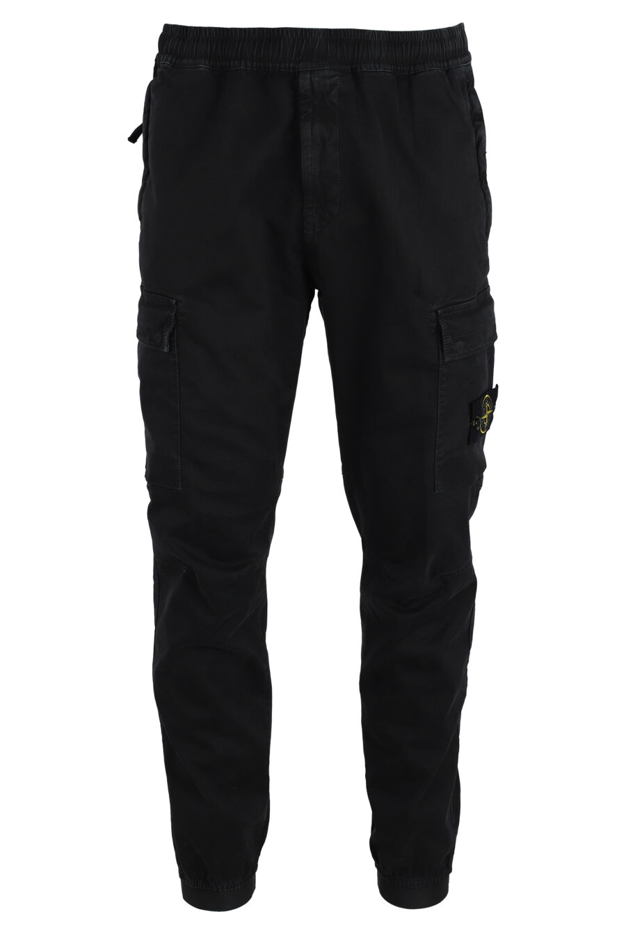 Pantalón negro estilo cargo con parche lateral - IMG 4798